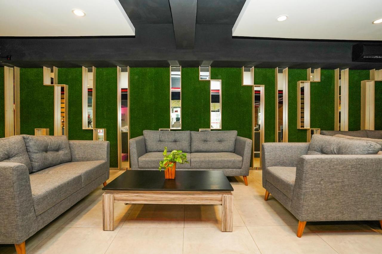 Hotel Collection O 29 Twin Tower Surabaja Zewnętrze zdjęcie